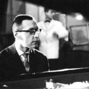 Cântarețul clujean de jazz János Kőrössy 